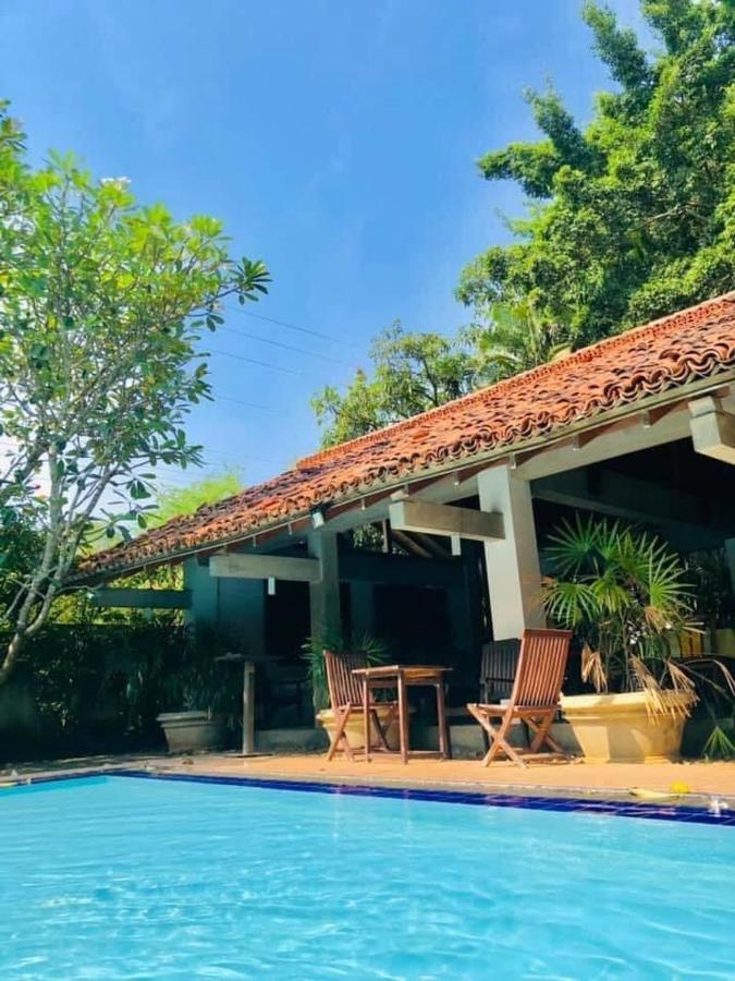 Hotel Sunflower Kataragama Exterior foto