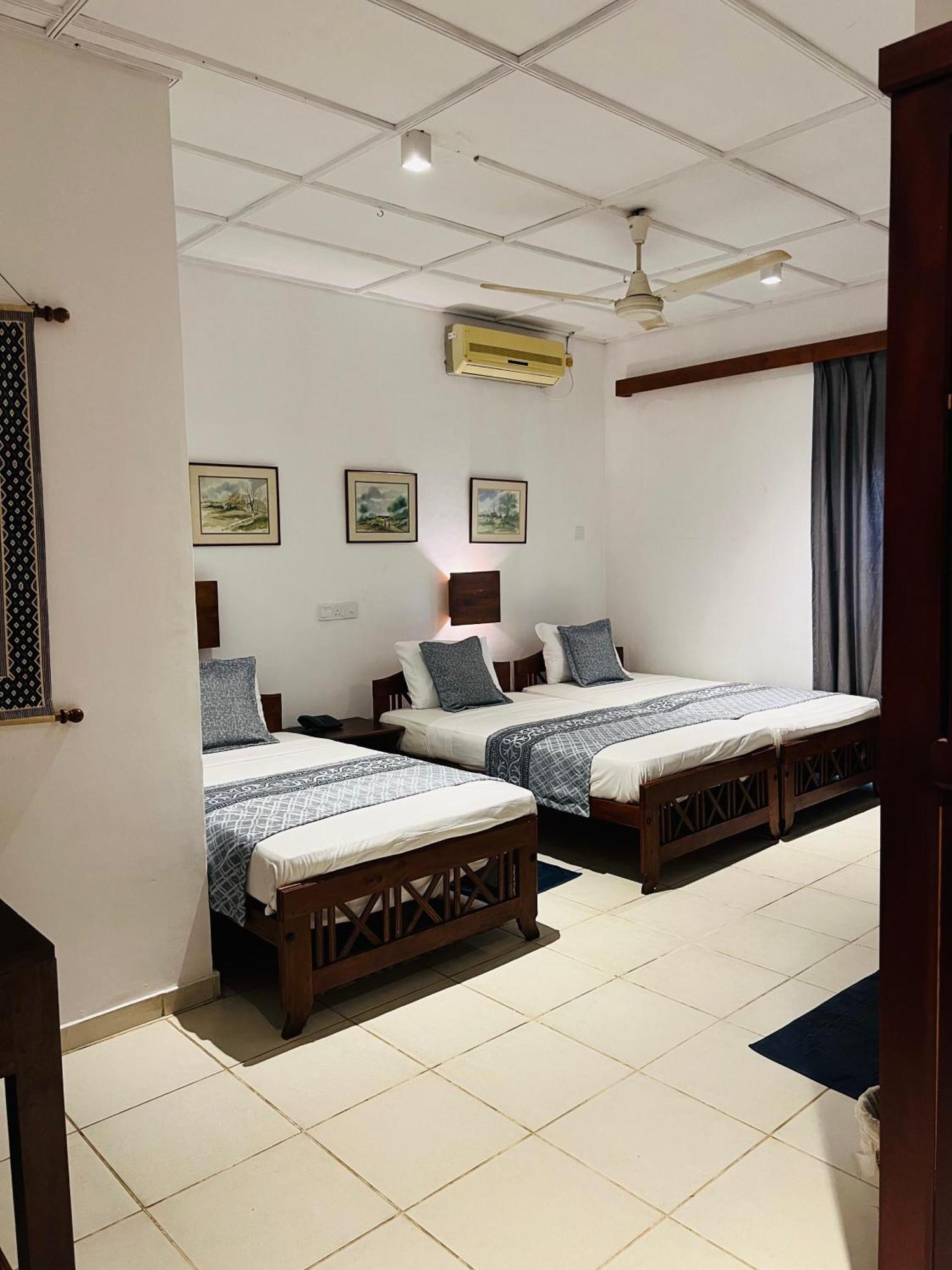 Hotel Sunflower Kataragama Exterior foto