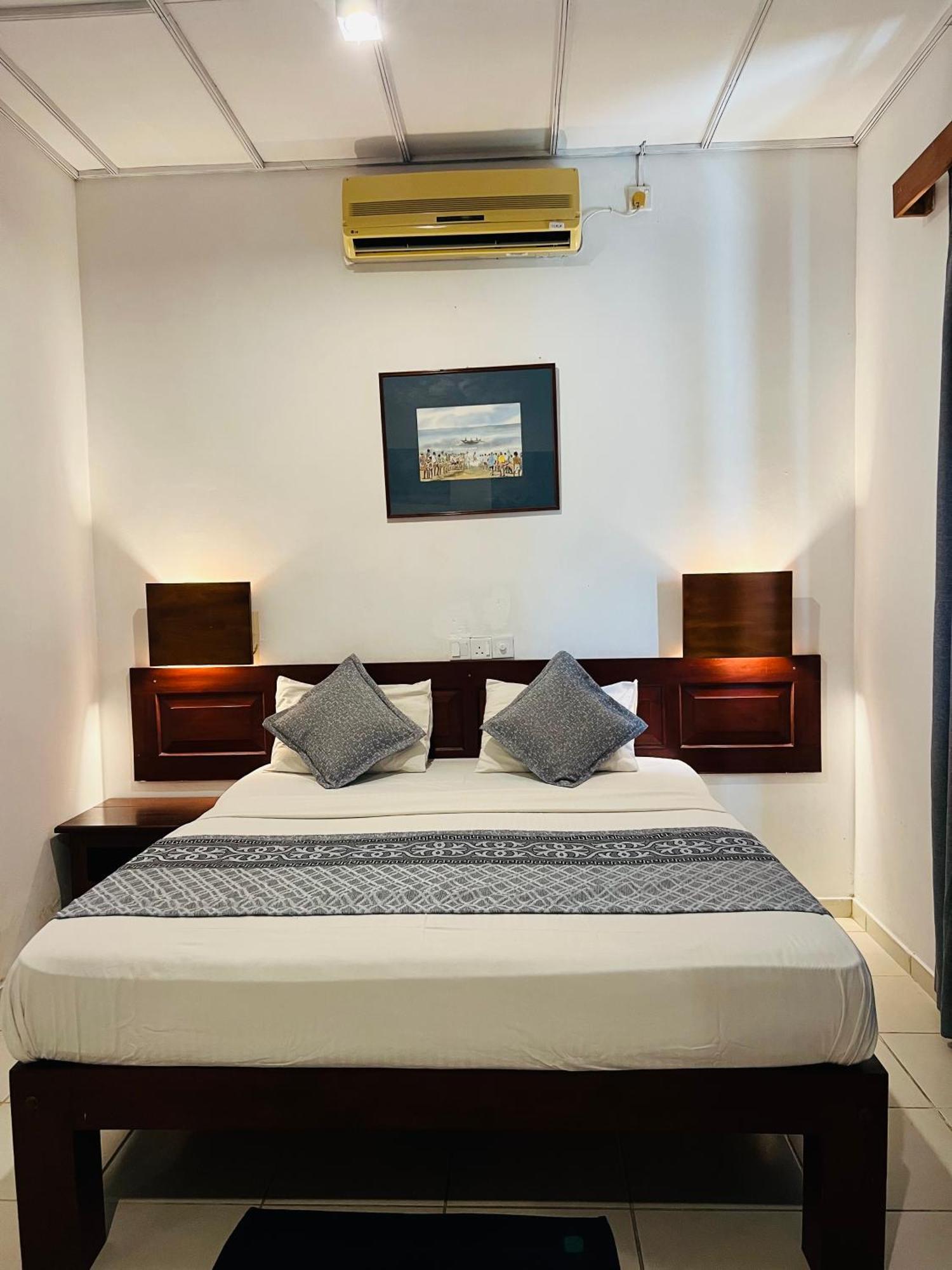 Hotel Sunflower Kataragama Exterior foto
