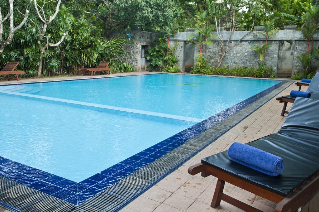 Hotel Sunflower Kataragama Exterior foto