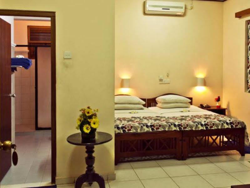 Hotel Sunflower Kataragama Exterior foto